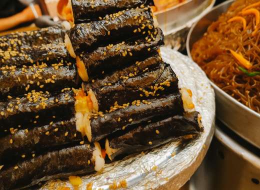 Mayak gimbap at Gwangjang Market near Jongno 5-ga Station, a popular Korean street food in Seoul’s traditional market
