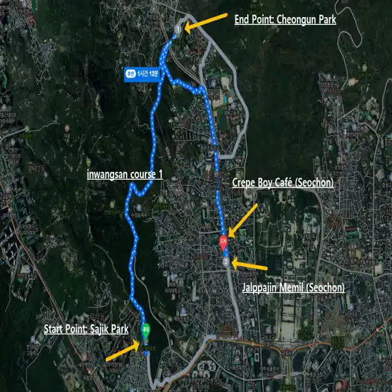 Route map of Inwangsan Course 1 showing the trail from Sajik Park to Cheongun Park with cafe and restaurant stops in Seochon.
