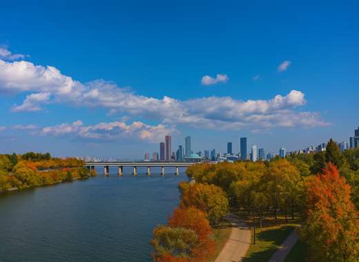 View of the Han River and Seoul skyline from Seonyudo Park during early autumn