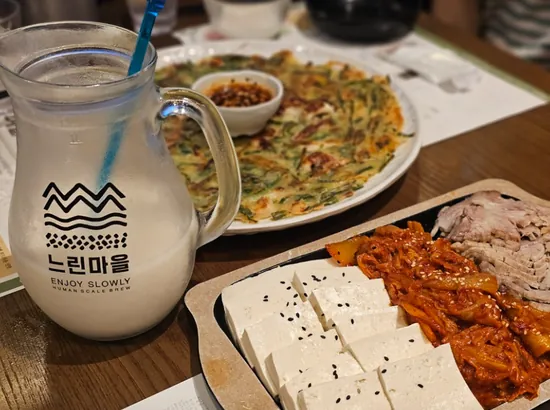 Makgeolli and Korean sharing plates (jeon, tofu, pork) in Apgujeong Rodeo – apgujeong rodeo restaurants