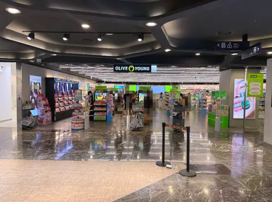 Olive Young store entrance in Dongdaemun, Seoul—useful for planning Dongdaemun shopping hours for beauty shopping.